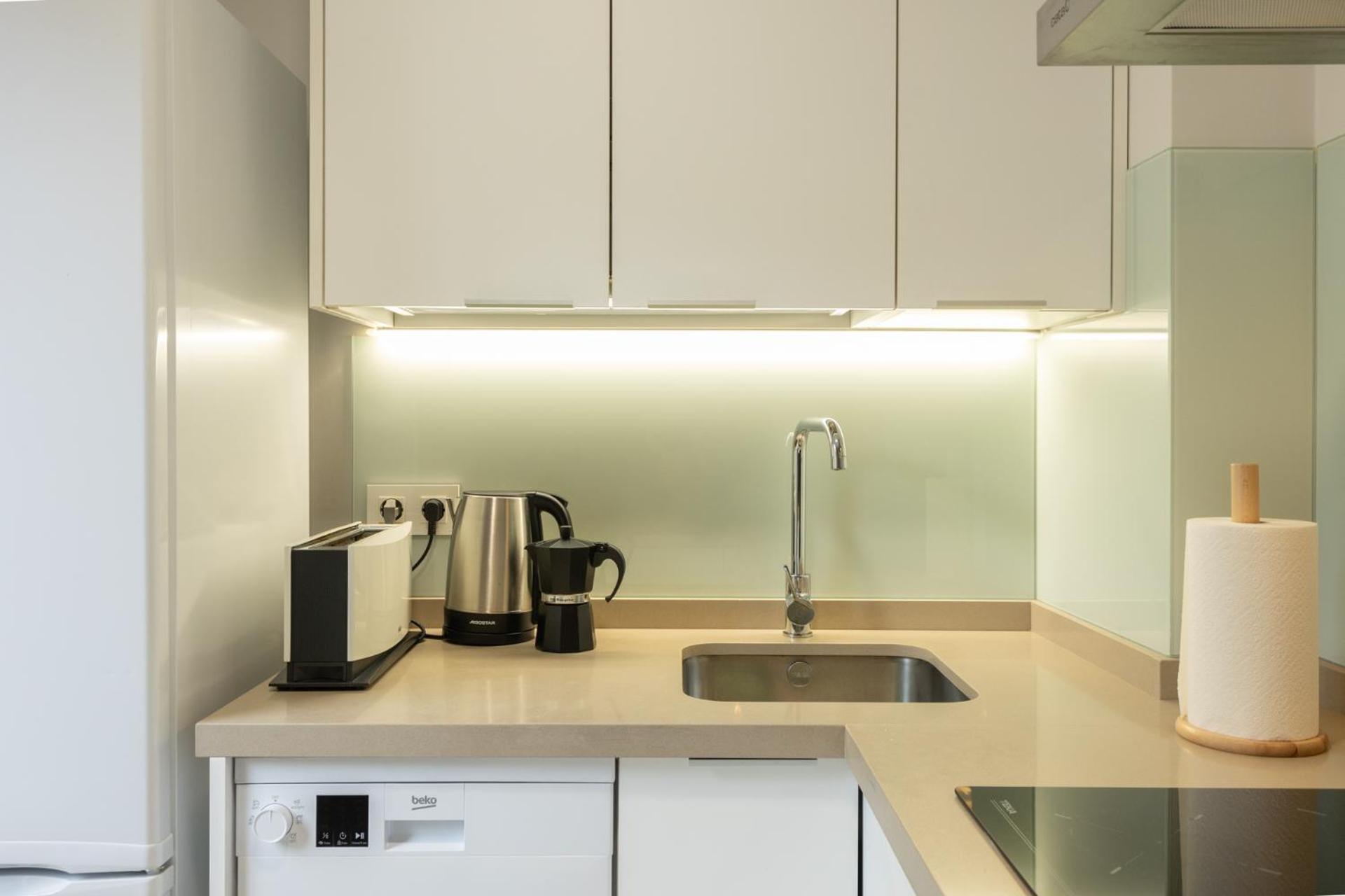 Charming With Private Patio At Plaza De Espana By Cityzen Appartement *