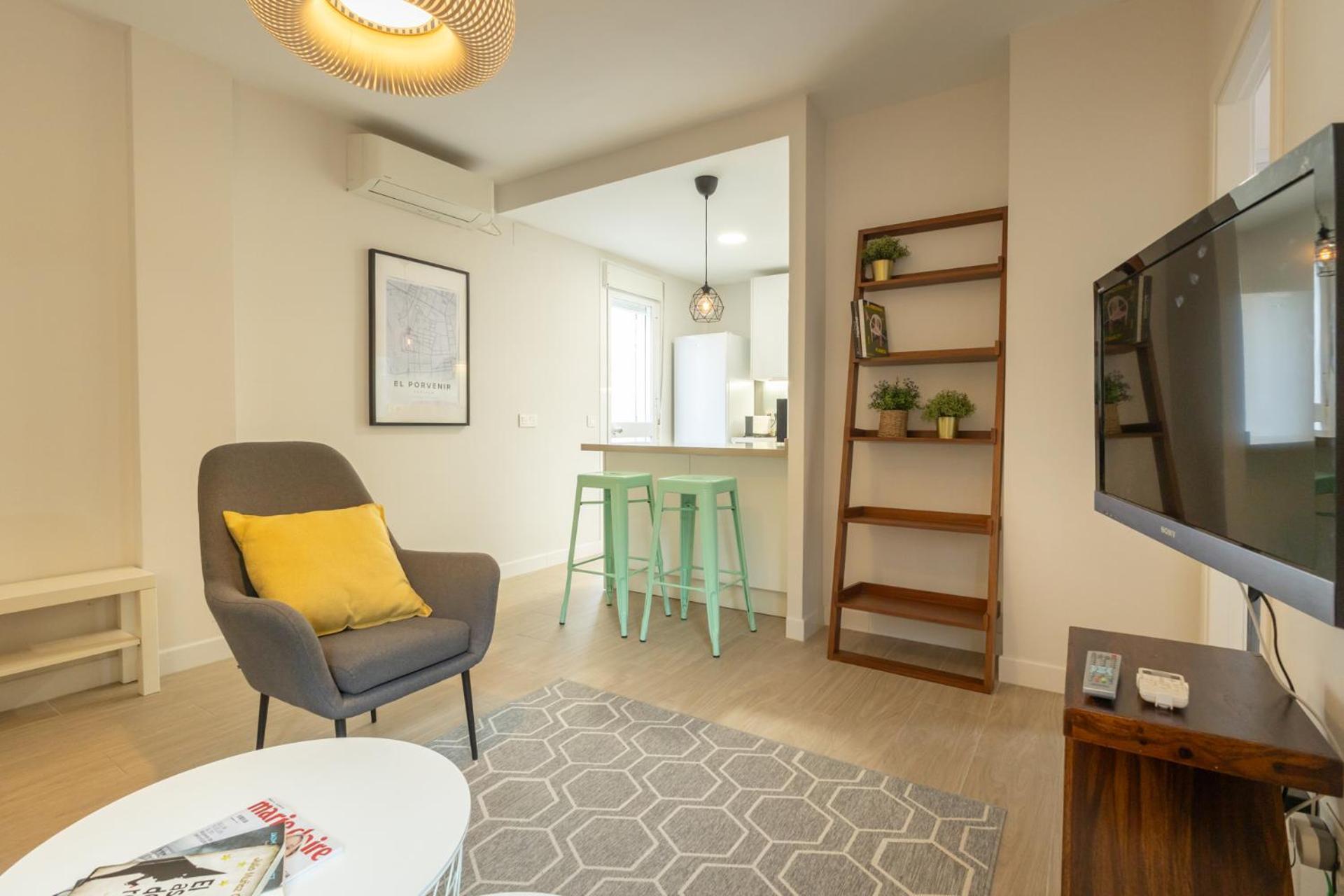 Charming With Private Patio At Plaza De Espana By Cityzen Appartement
